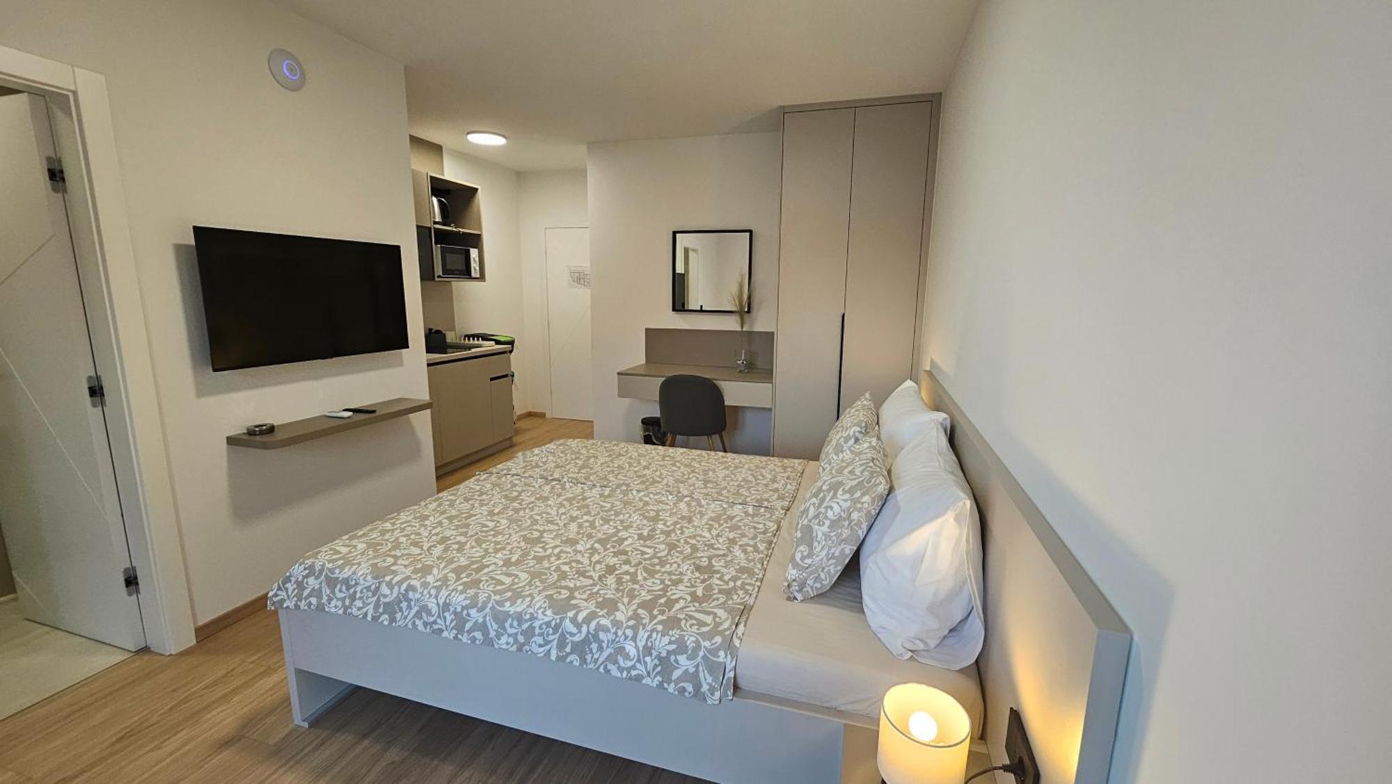 Richi Rooms & App Funtana Exterior foto
