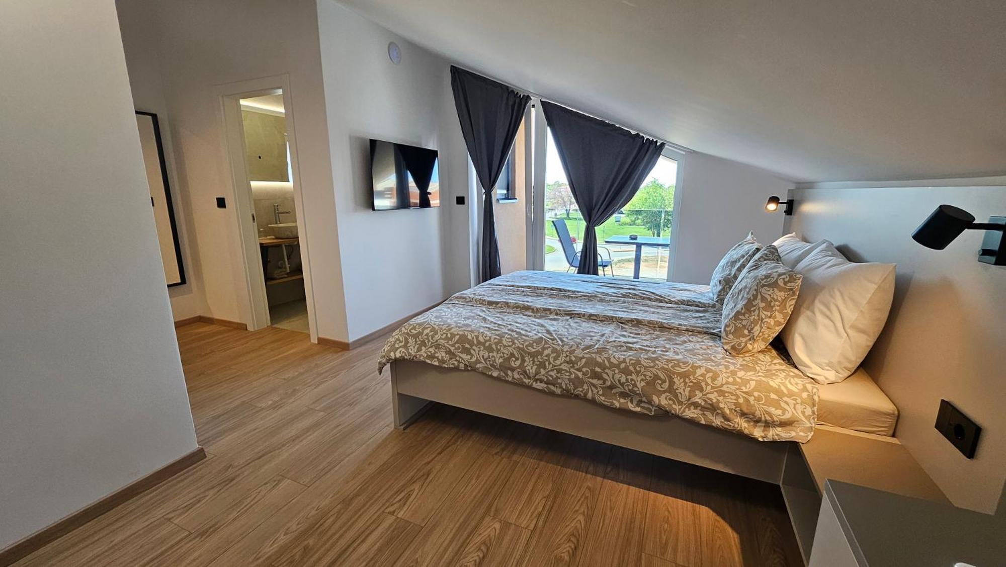 Richi Rooms & App Funtana Exterior foto
