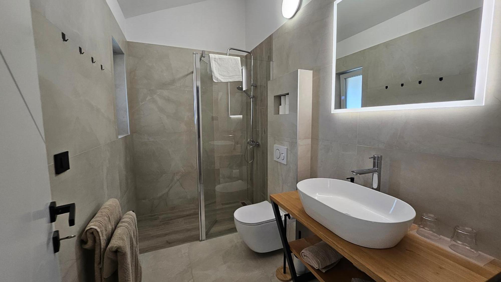 Richi Rooms & App Funtana Exterior foto