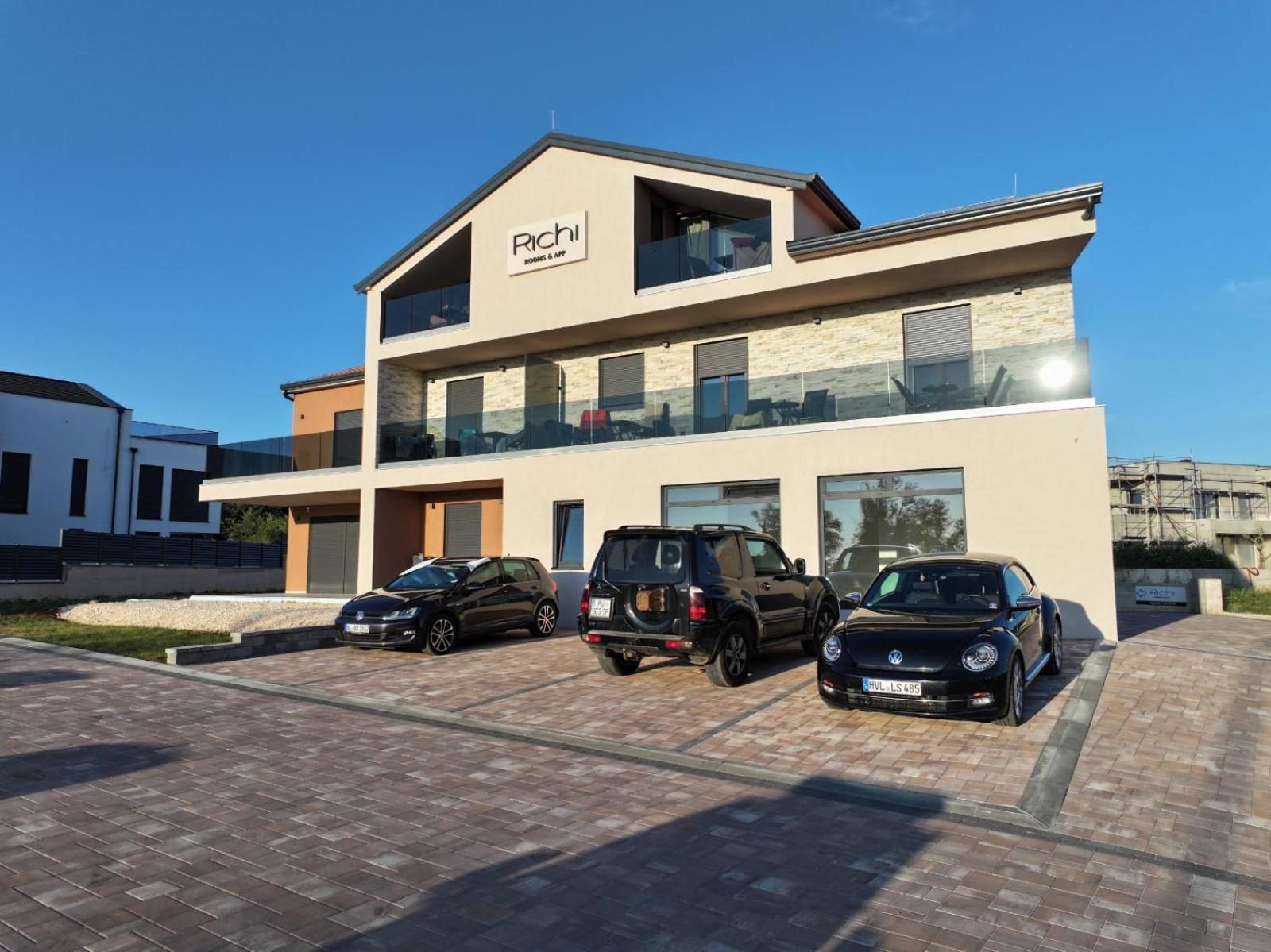 Richi Rooms & App Funtana Exterior foto
